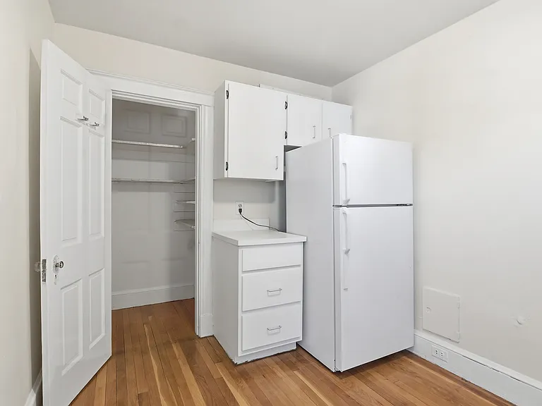 0 Greenleaf St #24 — Photo 11