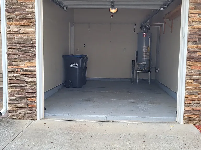 1 car garage