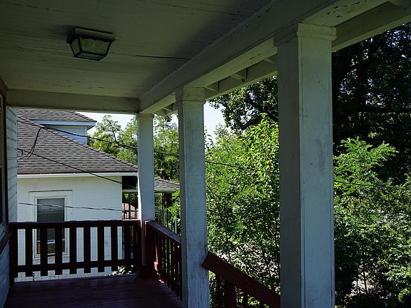 2nd image of 1342 Buena Vista Blvd SE