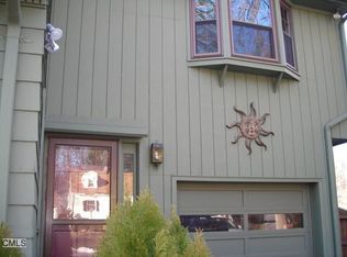 123 Woods End Rd, Fairfield, CT 06824