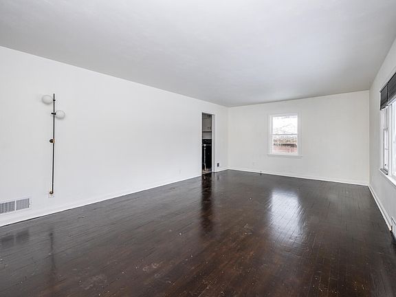 5th image of 1313 South St