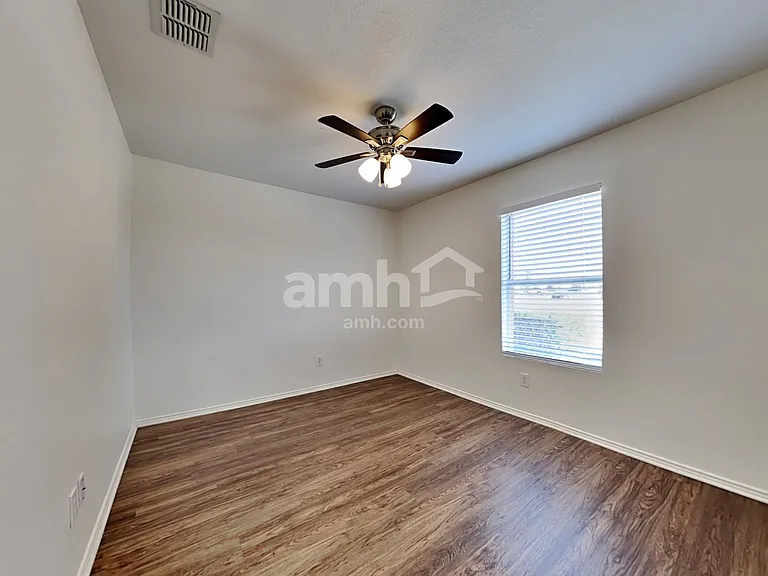 5533 Parkview Hills Ln — Photo 15