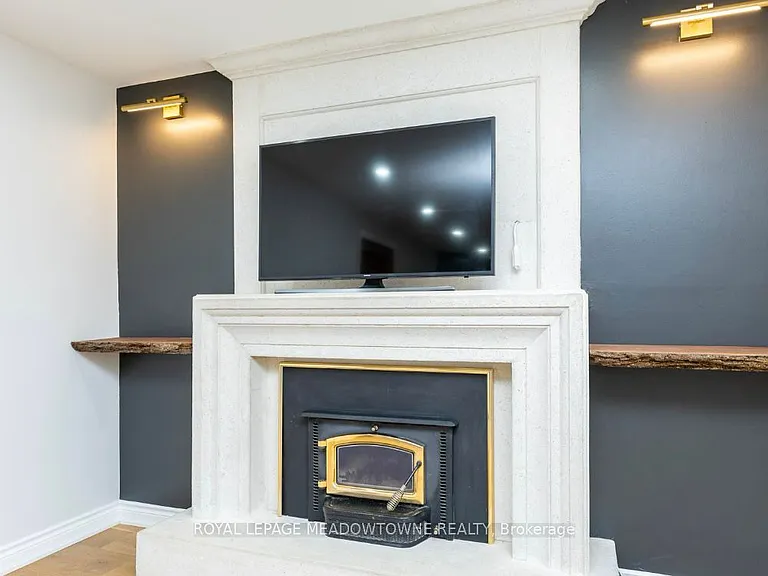 468 Gowland Cres #BASEMENT — Photo 5
