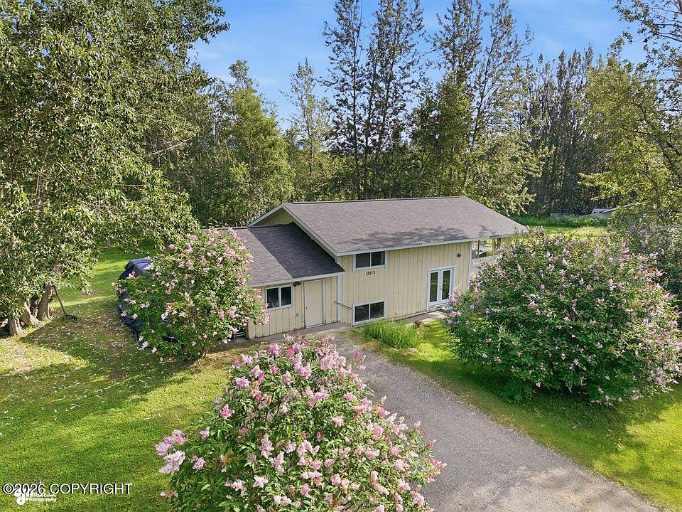 1st image of 12075 E Chalet Dr
