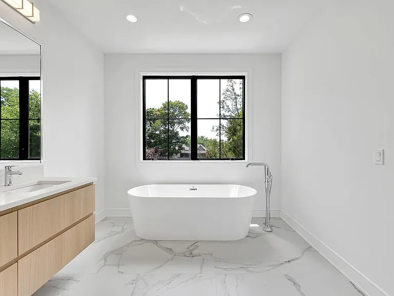 16 Feldman Ct — Photo 11
