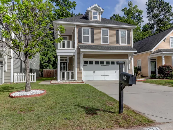 124 Diploma Dr, Ladson, SC 29456