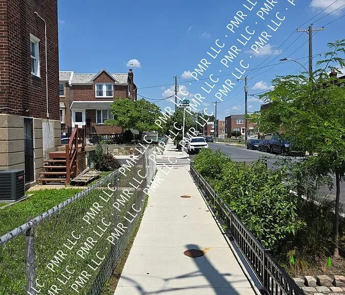 4344 Vista St #1 — Photo 37