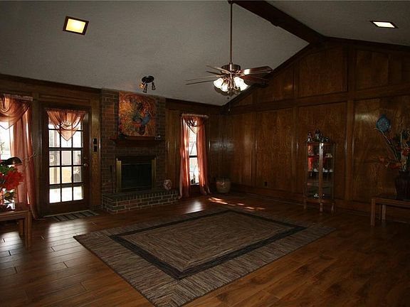 3rd image of 702 Godwin Ave