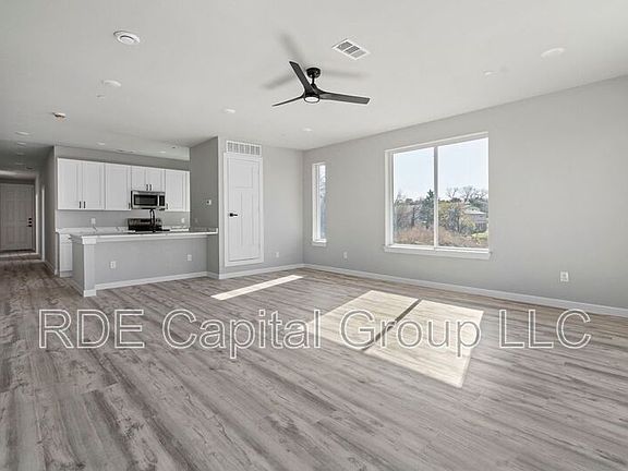 5th image of 948 Corinth St #8