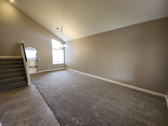 4th image of 671 Corona Run Ave