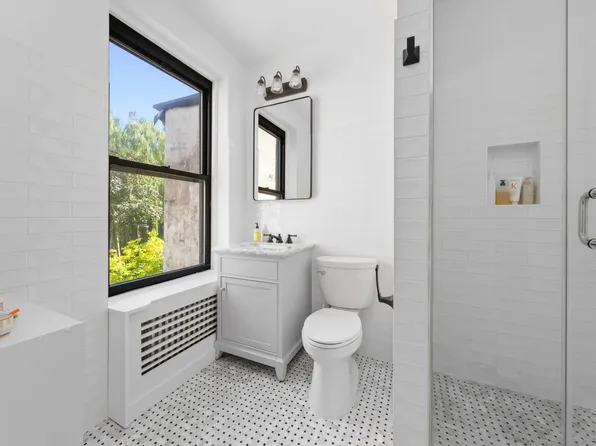 323 5th Avenue image 3 of 13