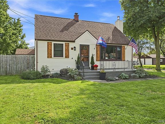 4th image of 61 Grant St