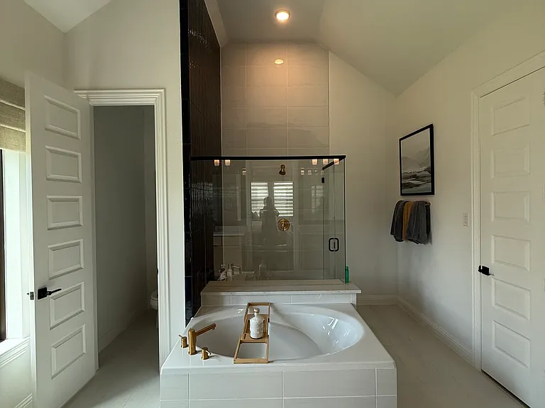 4916 Dickens Landing Dr — Photo 48