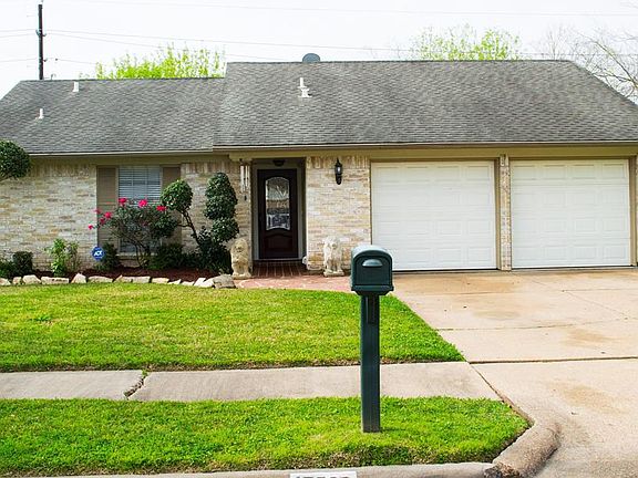 3rd image of 17903 Glenmorris Dr