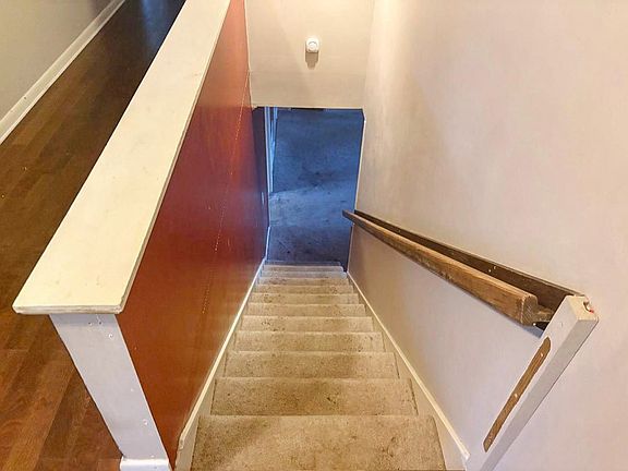 4th image of 100 Ridgewood Ln
