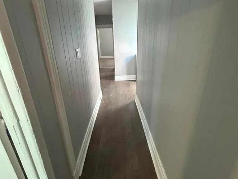 472 Hudson Ave #1 — Photo 8