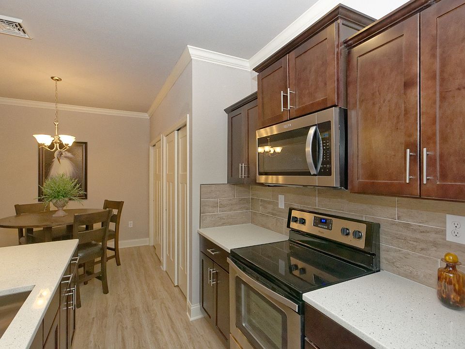1st image of 20 Mourningkill Dr Unit 304