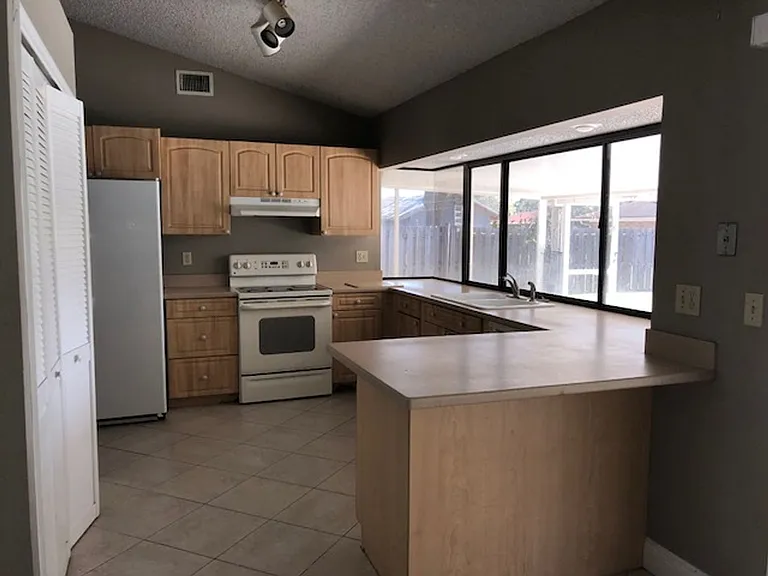 1280 SW Jacqueline Ave — Photo 54