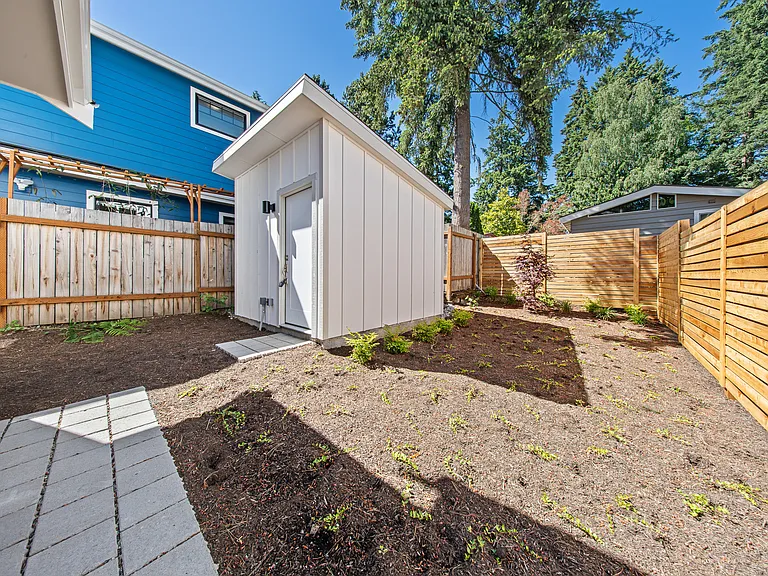 2544 NE 143rd St #B — Photo 22