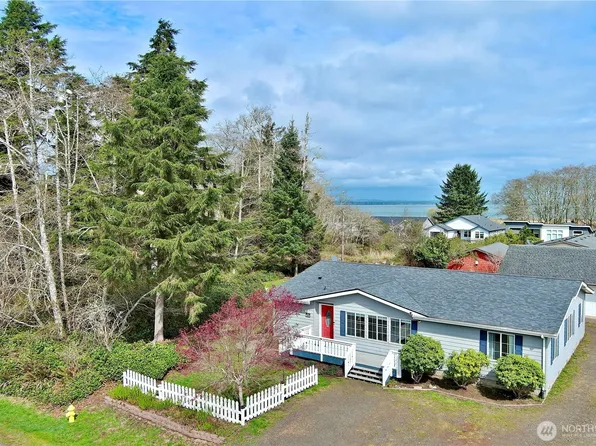 620 Chenois Avenue NE, Ocean Shores, WA 98569