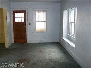 4th image of 1115 Cobb Ave