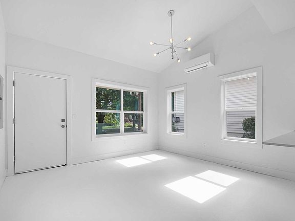 3rd image of 803 26th Ave #807