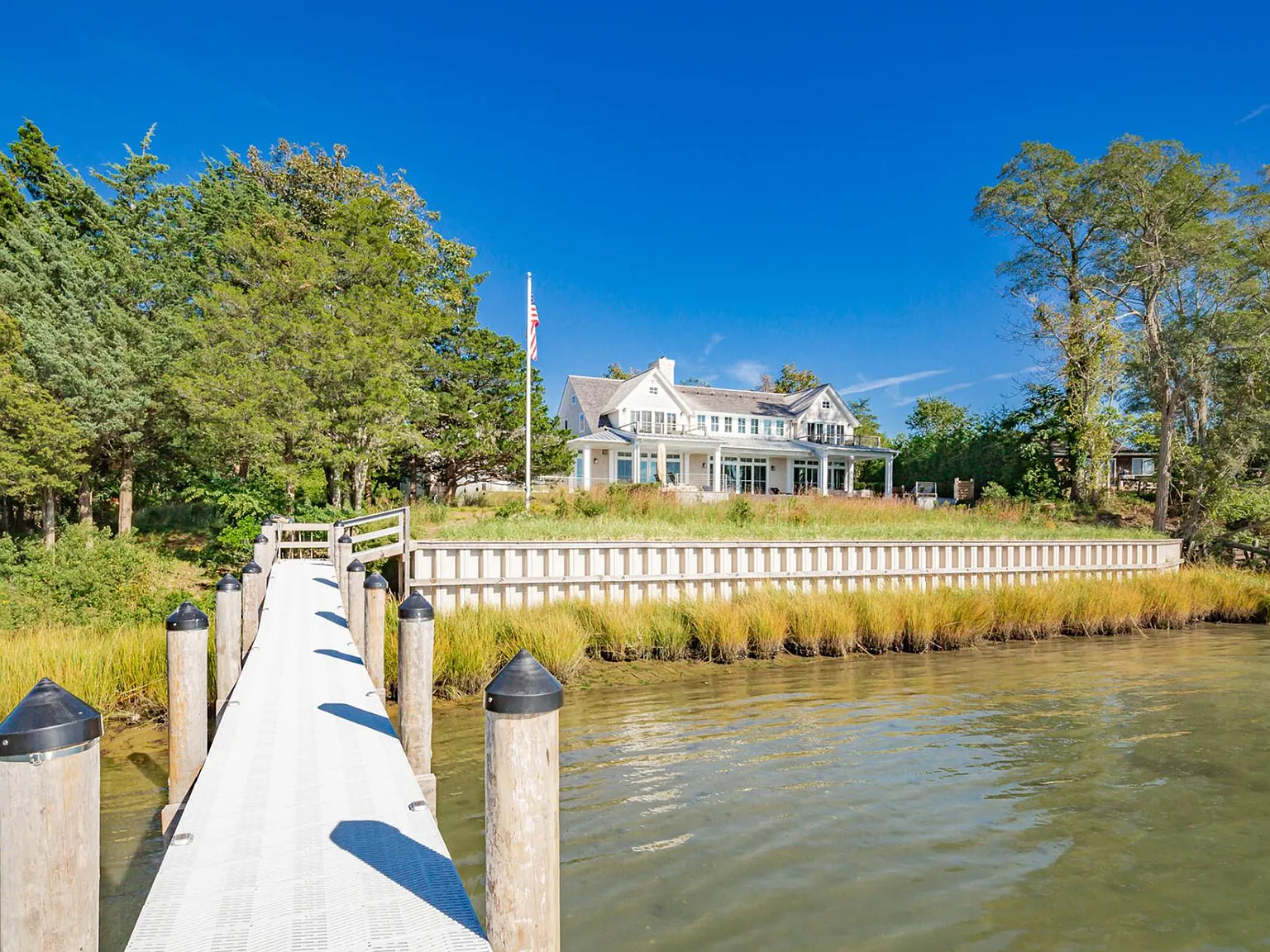 Waypoint, A Spectacular New Waterfront With Dock — Photo 3