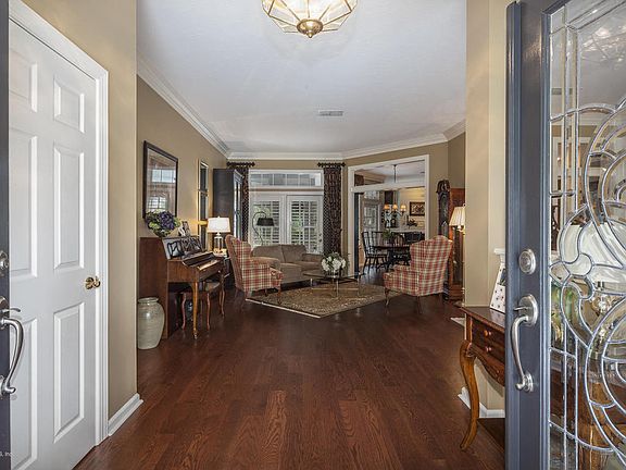 2nd image of 160 N Cove Dr