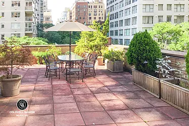 Sold by Coldwell Banker Warburg