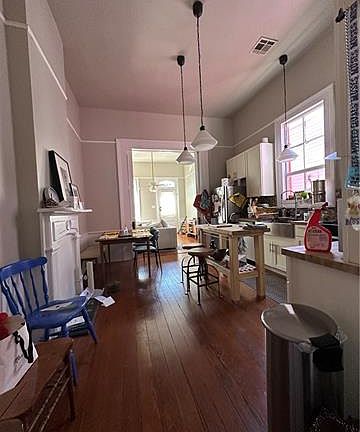 5th image of 4217 Burgundy St