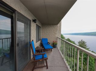 135 Cliffside Dr, Canandaigua, NY