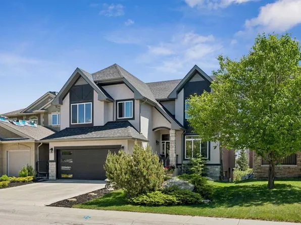 92 W Panatella Cres NW, Calgary, AB T3K 0H4