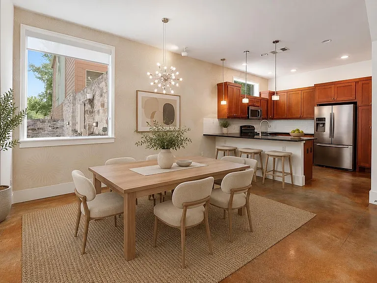 1601 Houston St #3 — Photo 3