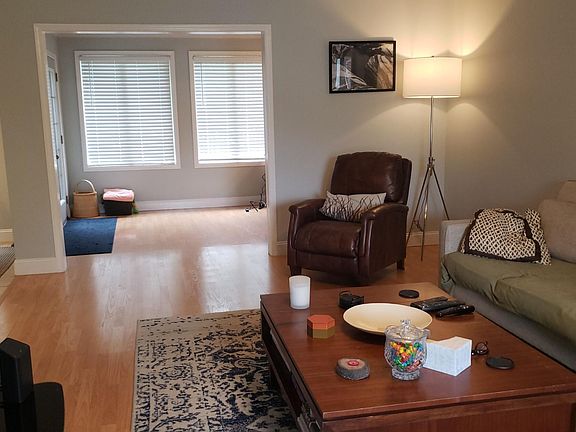 4th image of 7920 Temple Ln