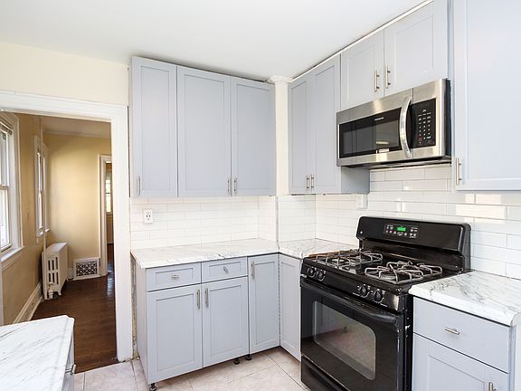 4th image of 8 Franklin Pl #Na