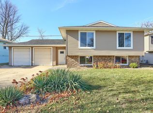 2205 Rebecca Dr, Champaign, IL