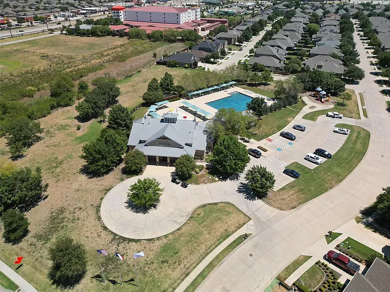 1409 Freesia Dr — Photo 21