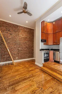 Rented by REAL New York | media 7