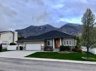 9688 Charleston Dr, Cedar Hills, UT 84062