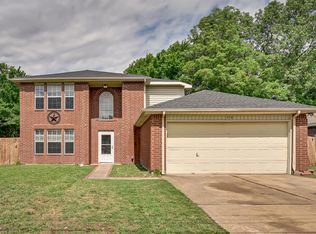 1016 S Meadowbrooke Dr, Cedar Hill, TX 75104