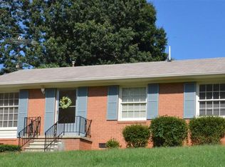 2826 Westchester Dr, Burlington, NC 27217