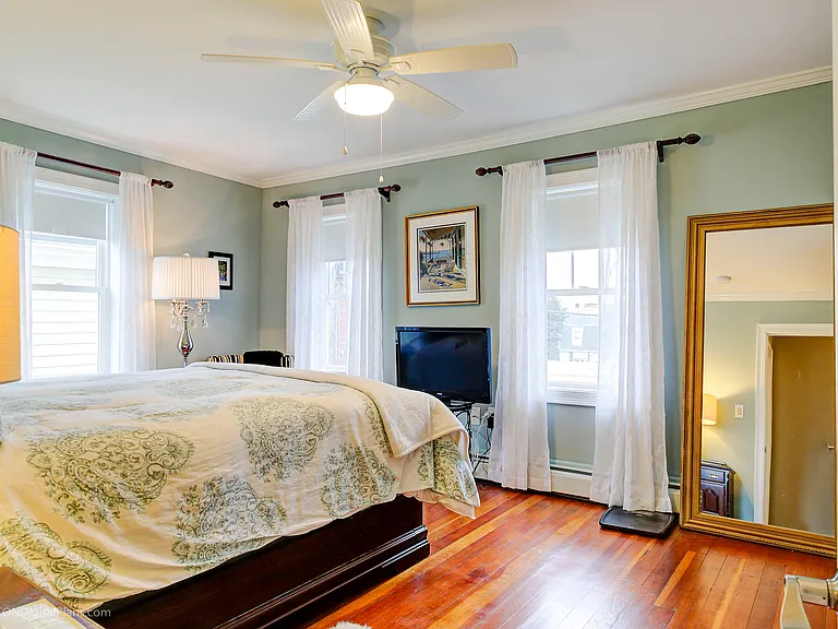 7 Dean Ave — Photo 16