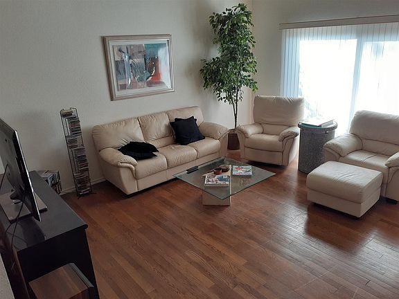 5th image of 3311 Caminito Eastbluff