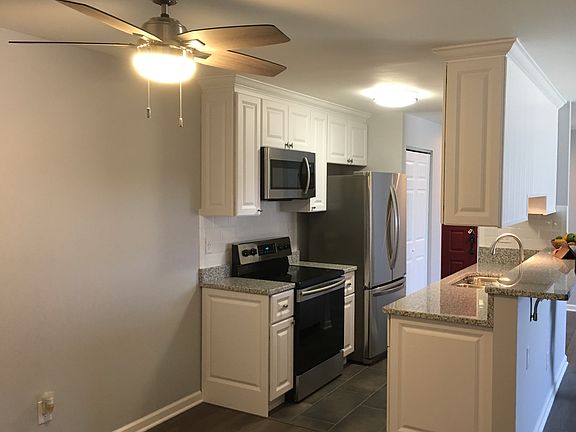 3rd image of 7 Bolton Ct
