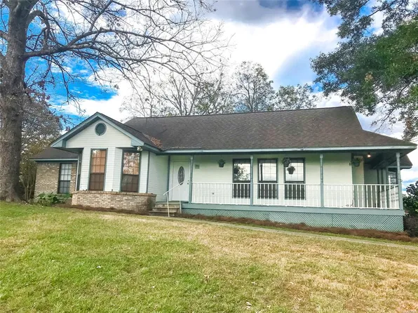 1784 Old Prattville Rd, Deatsville, AL 36022