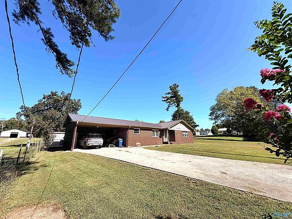 2nd image of 1630 Valley Dr