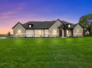 155 Briar Patch Rd, Azle, TX 76020