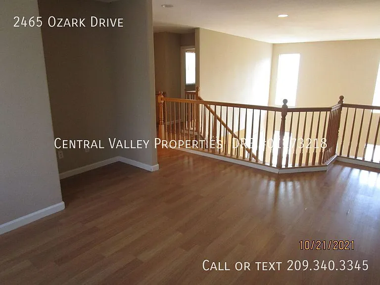 2465 Ozark Dr — Photo 14