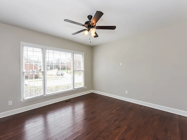 4340 Cambridge Dr — Photo 9