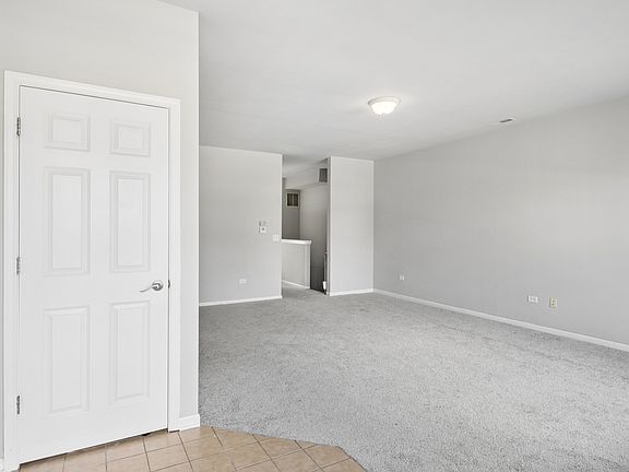 3rd image of 738 S Kedzie Ave #2